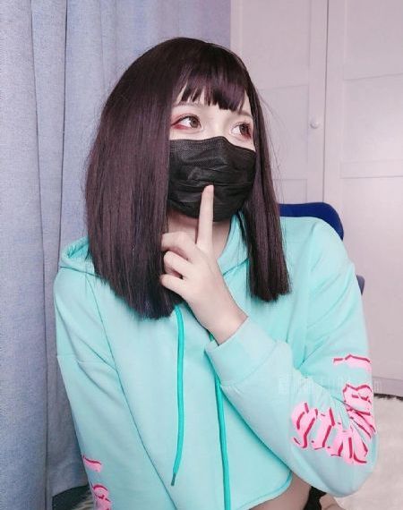 三个老汉一起弄得我好爽_蓝光电影免费在线
