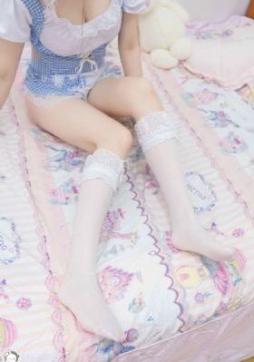 小丹慢慢张开双腿淑芬_720免费高清观看